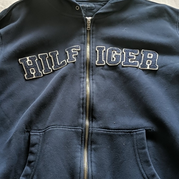 90s vintage Tommy Hilfiger zip-up hoodie - Picture 2 of 3